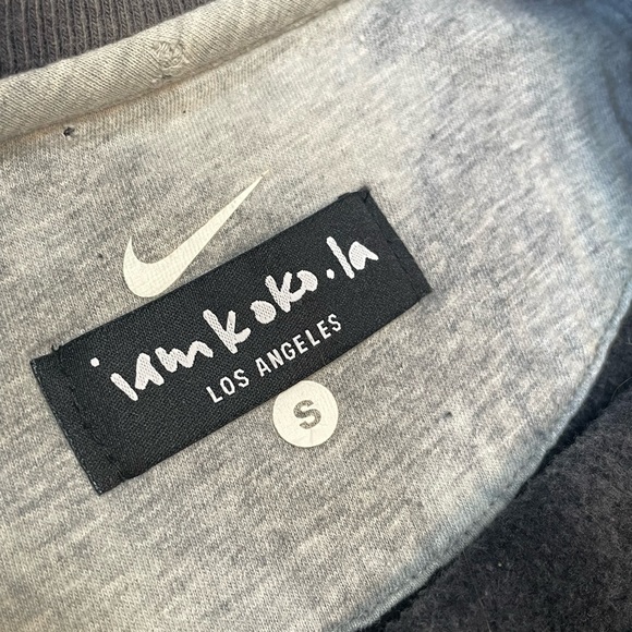 Reworked Nike Top One of A‎ Kind - Picture 2 of 2